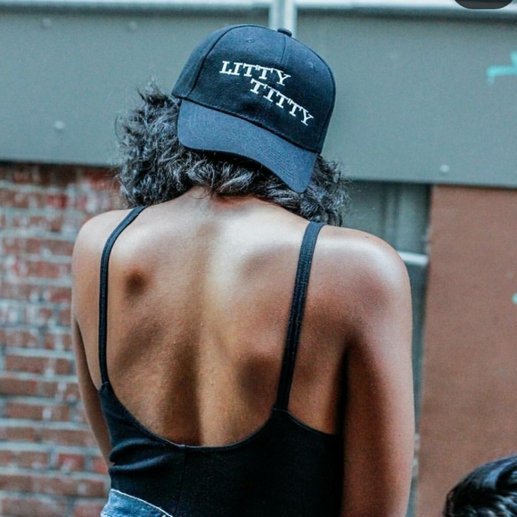 Velcro strap baseball cap - Picture 1 of 4